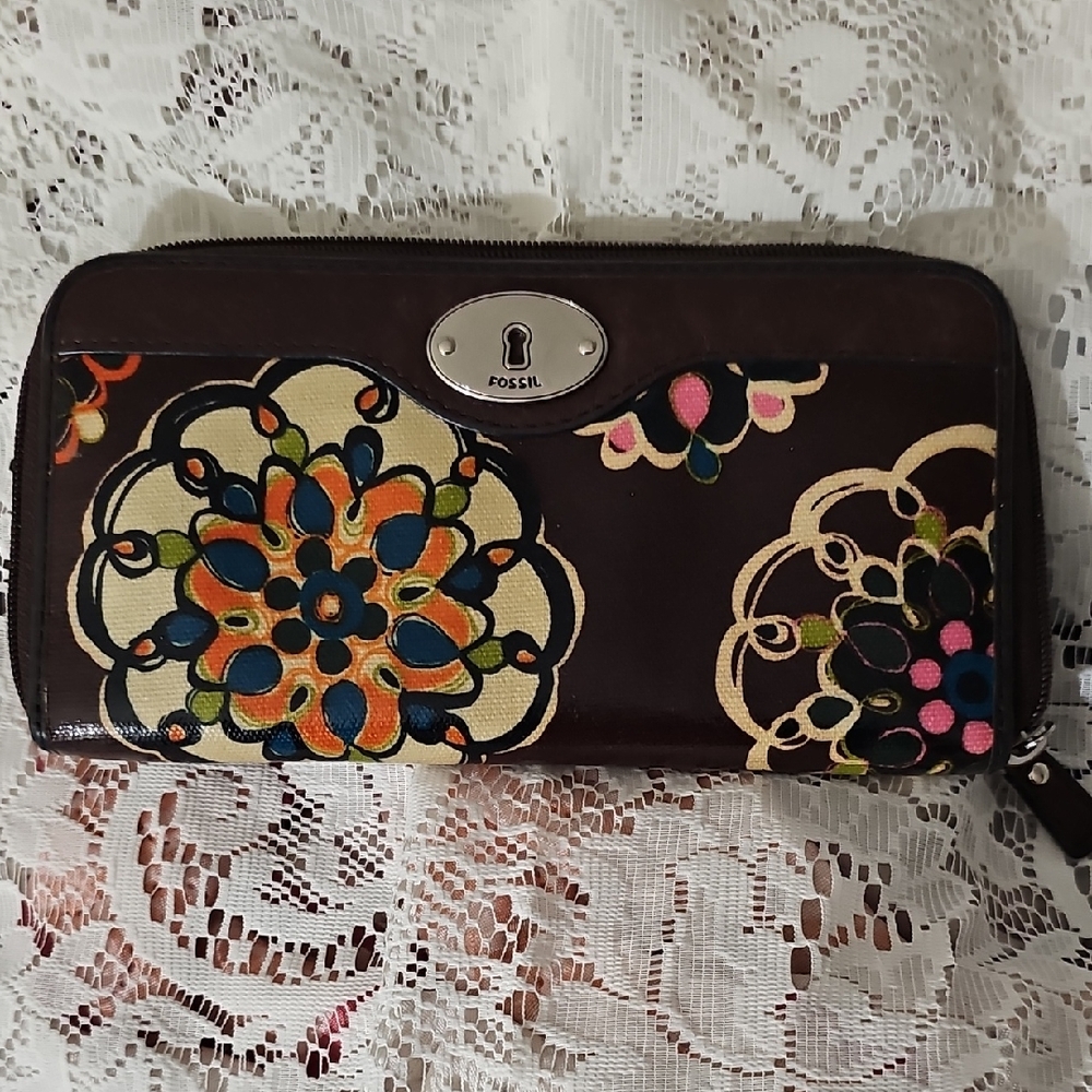 Fossil Key-Per Brown Wallet with Colorful Floral Design
